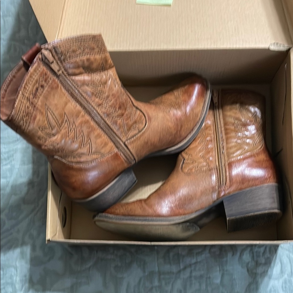 Coconuts by Matisse Brown Heeled Boots Western Style